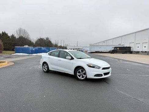 Used 2015 Dodge Dart SXT image 2