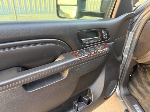 Used 2014 GMC Sierra 3500 Denali image 11