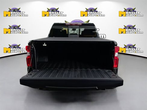 Used 2023 Chevrolet Silverado 1500 High Country w/ Technology Package image 27