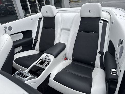 Certified 2021 Rolls-Royce Dawn image 25