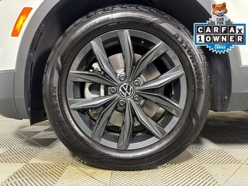 Used 2024 Volkswagen Tiguan SE image 27
