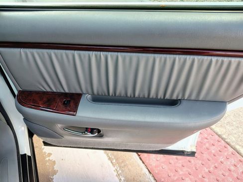 Used 1999 Buick Park Avenue Ultra w/ Gran Touring Pkg FWD image 13