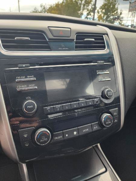 Used 2013 Nissan Altima 2.5 SL FWD image 24