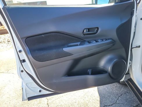 Used 2023 Nissan Kicks S image 15