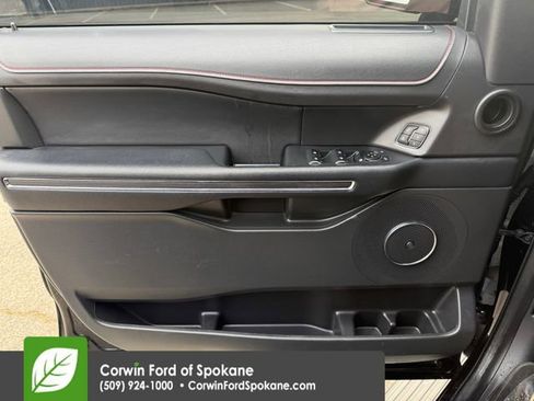 Used 2022 Ford Expedition Max Limited image 27