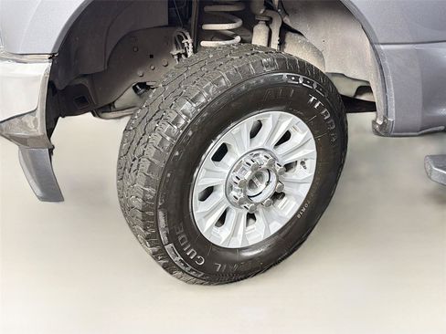 Used 2021 Ford F250 XLT w/ XLT Value Package AWD/4WD image 37