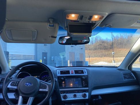 Used 2017 Subaru Legacy 2.5i Premium w/ Moonroof Package image 7