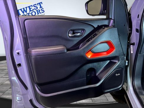 Used 2023 Nissan Frontier PRO-4X w/ Pro-4X Premium Package AWD/4WD image 21