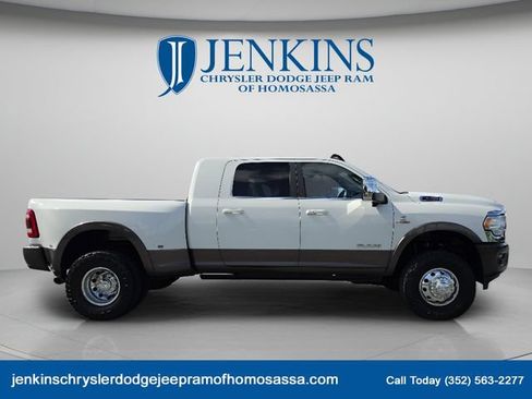 Used 2024 RAM 3500 Limited w/ Towing Technology Group AWD/4WD image 3