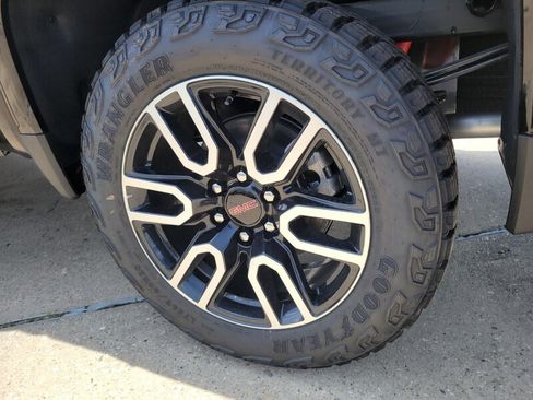 New 2026 GMC Sierra 1500 AT4 w/ AT4 Premium Package AWD/4WD image 9