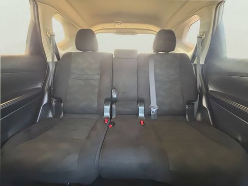 Used 2014 Nissan Rogue SV FWD image 30