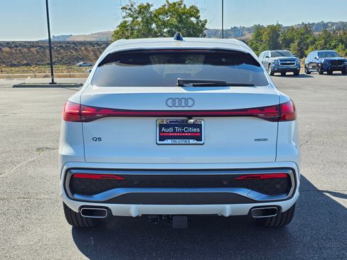 New 2025 Audi Q5 Prestige image 5