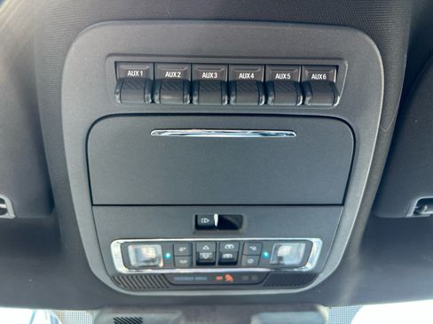Used 2025 Ford F150 Raptor AWD/4WD image 15