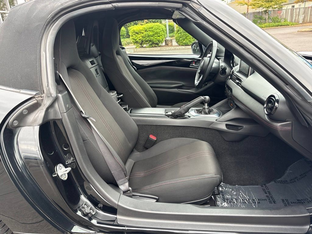 Used 2016 MAZDA MX-5 Miata Club w/ Brembo/BBS Package RWD image 22