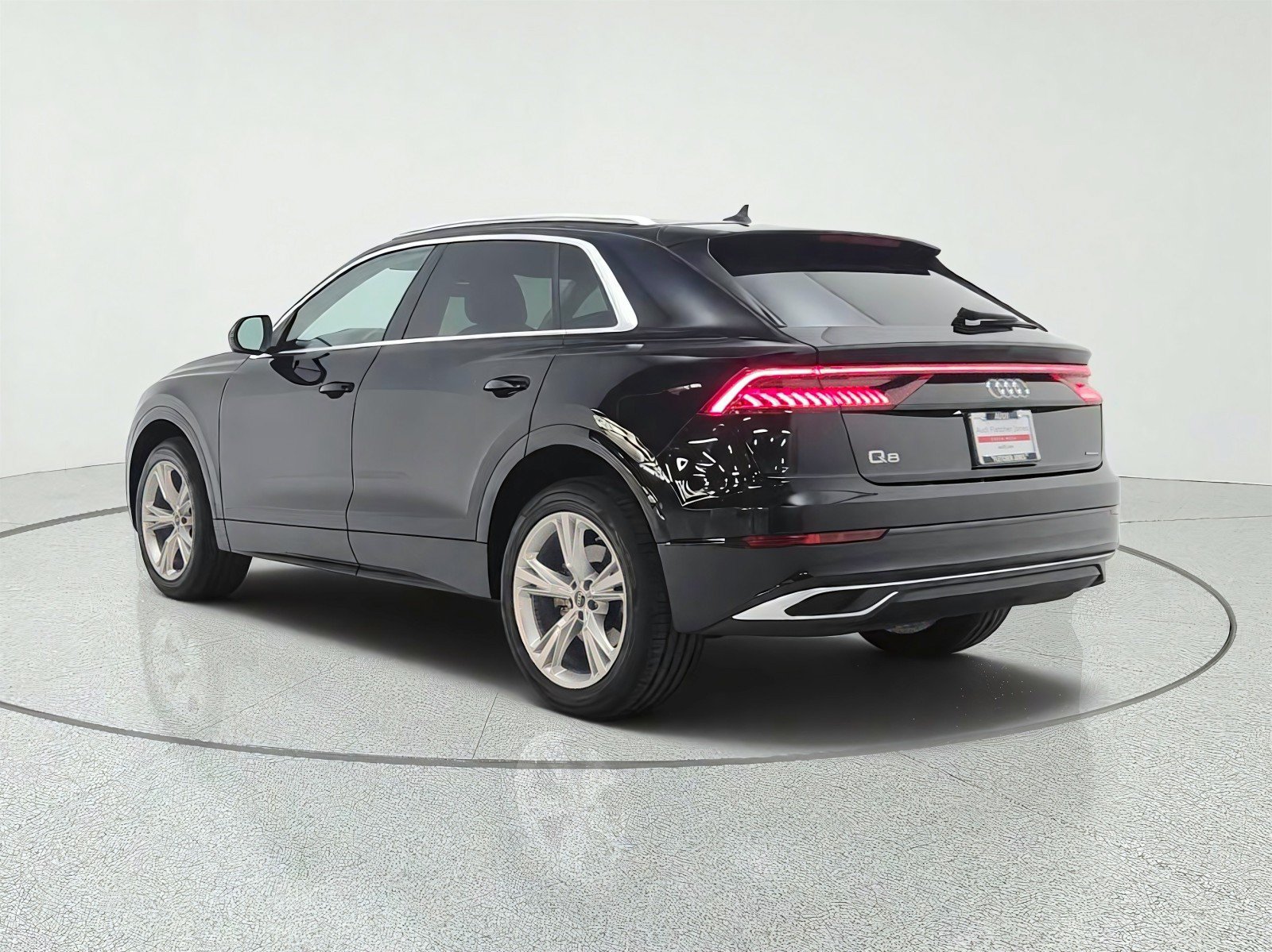 Used 2023 Audi Q8 Premium w/ Convenience Package AWD/4WD image 7