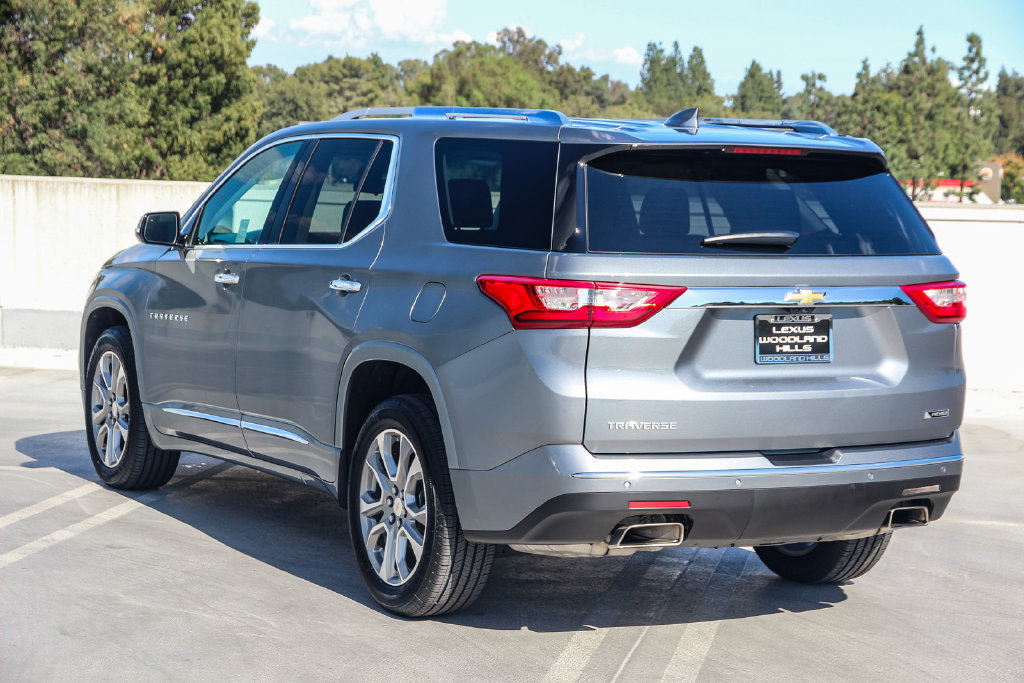 Used 2018 Chevrolet Traverse Premier w/ Driver Confidence II Package FWD image 6