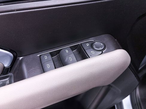 Used 2024 Chevrolet Colorado ZR2 w/ ZR2 Convenience Package III AWD/4WD image 18