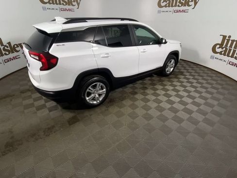 Used 2023 GMC Terrain SLE w/ Driver Convenience Package AWD/4WD image 8