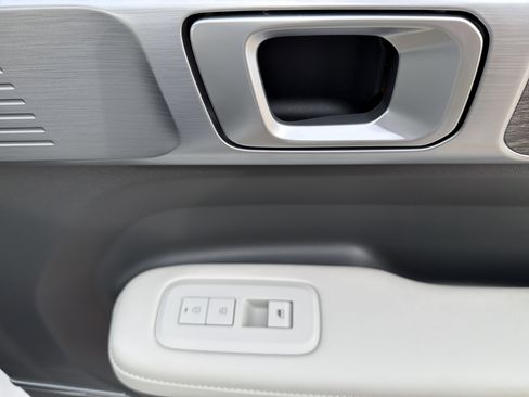 Used 2024 Hyundai Santa Fe Calligraphy image 31