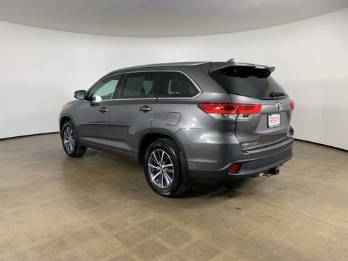 Used 2017 Toyota Highlander XLE w/ Protection Package #3 image 15