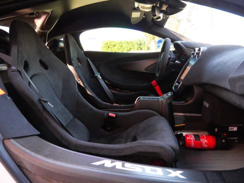 Used 2018 McLaren 570S Coupe image 11