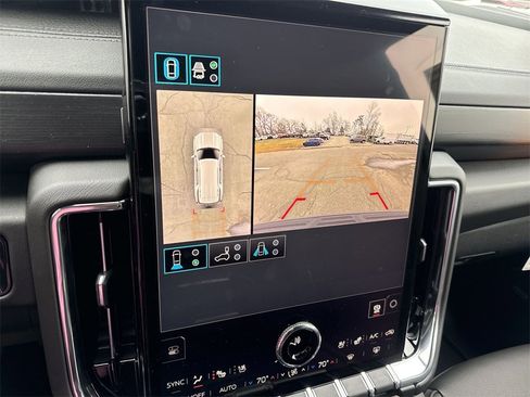 New 2026 GMC Yukon Denali w/ Sun & Power Step Package image 20