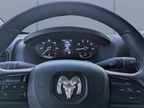 Used 2022 RAM ProMaster 2500 w/ Convenience Group image 30