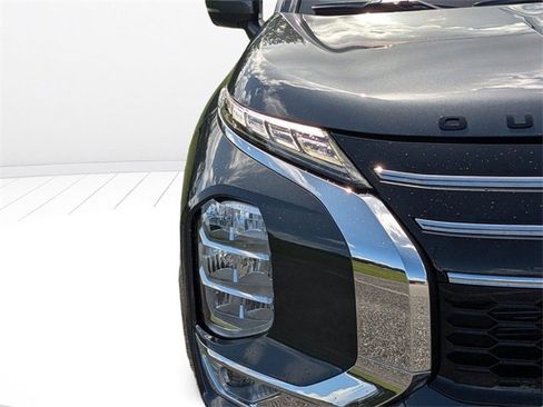 New 2025 Mitsubishi Outlander SEL image 9