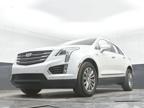 Used 2017 Cadillac XT5 Luxury w/ Driver Awareness Package FWD image 31