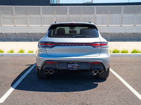 Certified 2026 Porsche Macan AWD/4WD image 7