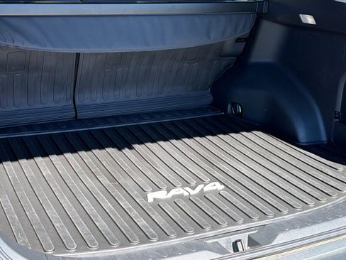 Certified 2024 Toyota RAV4 XLE image 27