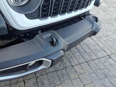 New 2026 Jeep Gladiator Sport AWD/4WD image 23