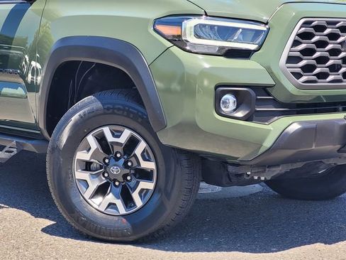 Certified 2021 Toyota Tacoma TRD Off-Road w/ TRD Premium Off Road Package AWD/4WD image 4