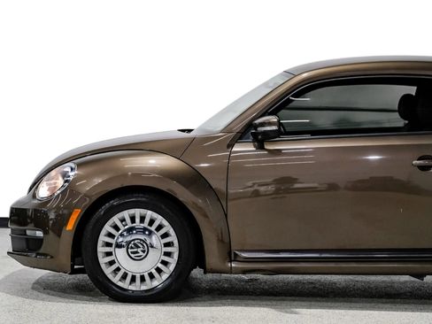 Used 2014 Volkswagen Beetle 1.8T FWD image 10
