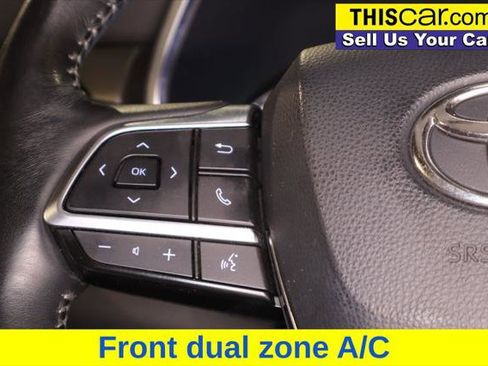 Used 2021 Toyota Highlander Limited image 15