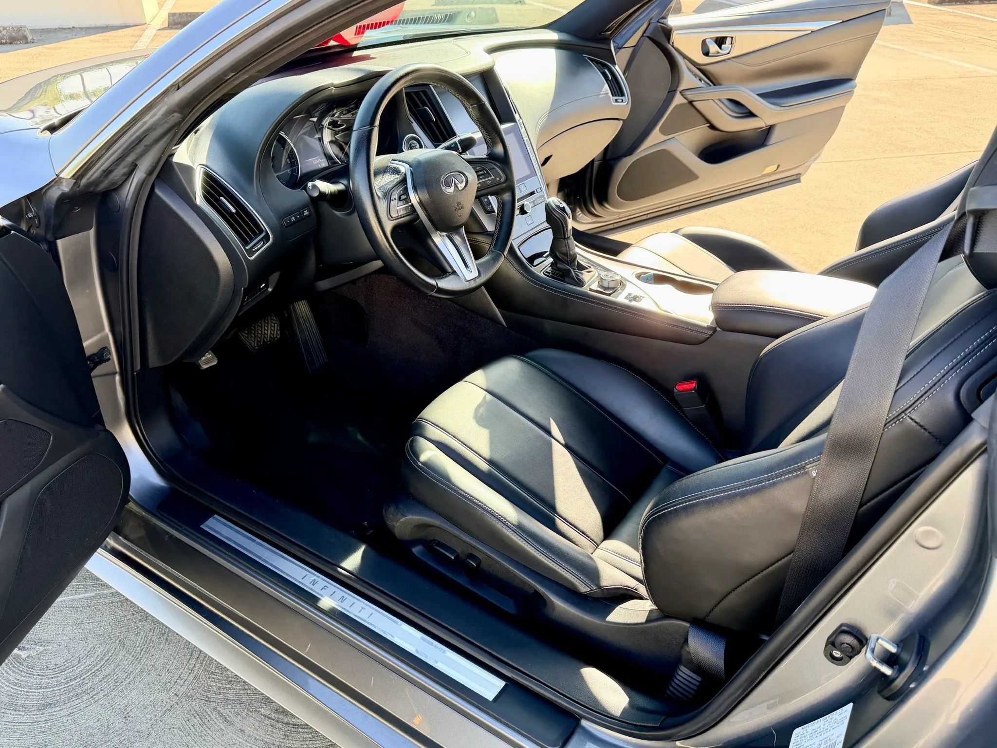 Used 2019 INFINITI Q60 3.0t w/ Cargo Package RWD image 32