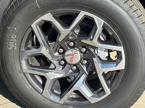 New 2026 GMC Sierra 1500 SLE w/ Preferred Package image 29