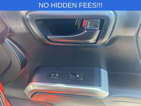 Used 2018 Toyota Tacoma SR5 image 19