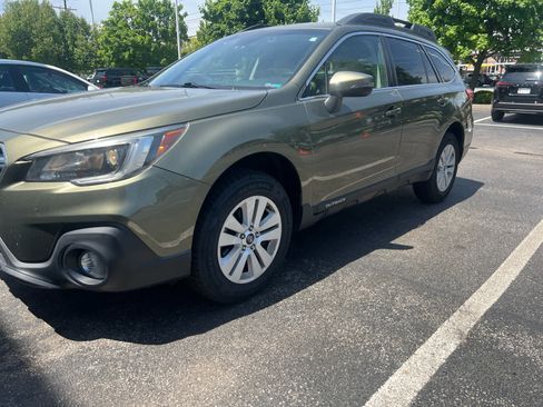 Used 2019 Subaru Outback 2.5i Premium AWD/4WD image 5