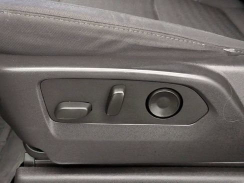 Used 2024 GMC Sierra 3500 SLE w/ SLE Value Package image 19