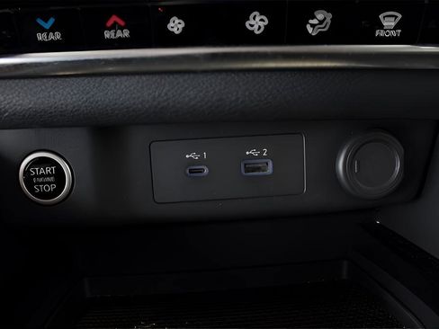 Used 2023 Nissan Rogue SL w/ SL Premium Package image 24