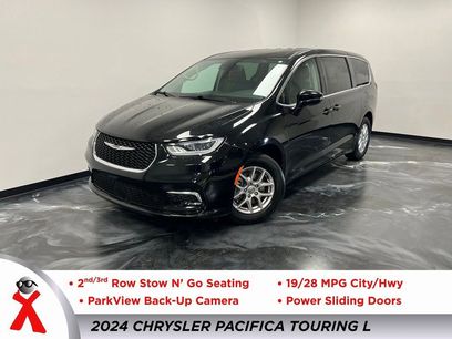 Used 2024 Chrysler Pacifica Touring-L
