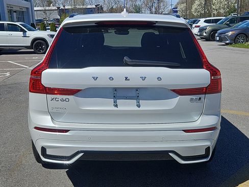 Used 2025 Volvo XC60 B5 Core AWD/4WD image 26