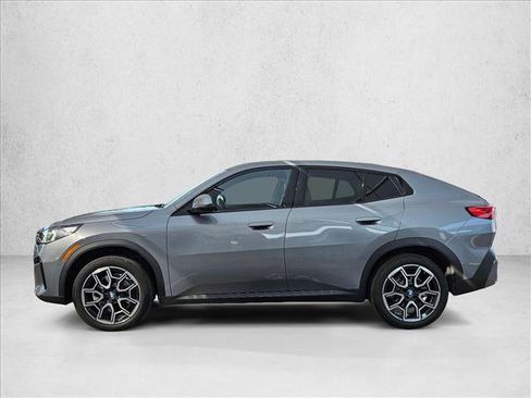 Used 2025 BMW X2 xDrive28i AWD/4WD image 9