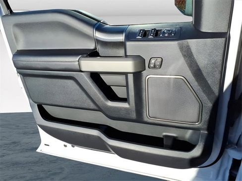 Used 2018 Ford F150 Raptor w/ Equipment Group 802A Luxury image 26