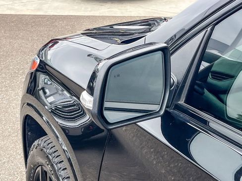 Certified 2021 Chevrolet Traverse Premier w/ Redline Edition image 12