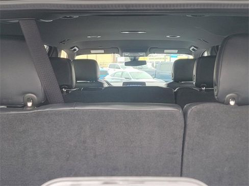 Used 2022 Chevrolet Tahoe LS image 9