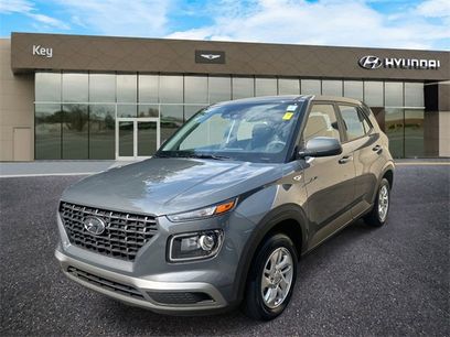 New 2025 Hyundai Venue SE