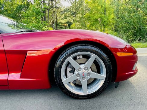 Used 2006 Chevrolet Corvette Convertible w/ Preferred Equipment Group RWD image 7