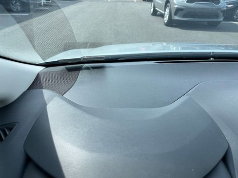 Used 2025 Toyota Corolla LE image 33